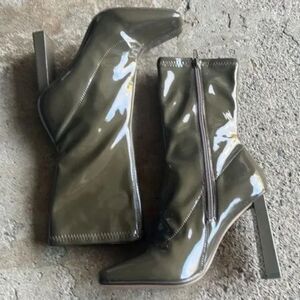 New Aldo FIDELLA boot Olive Green Size 6
